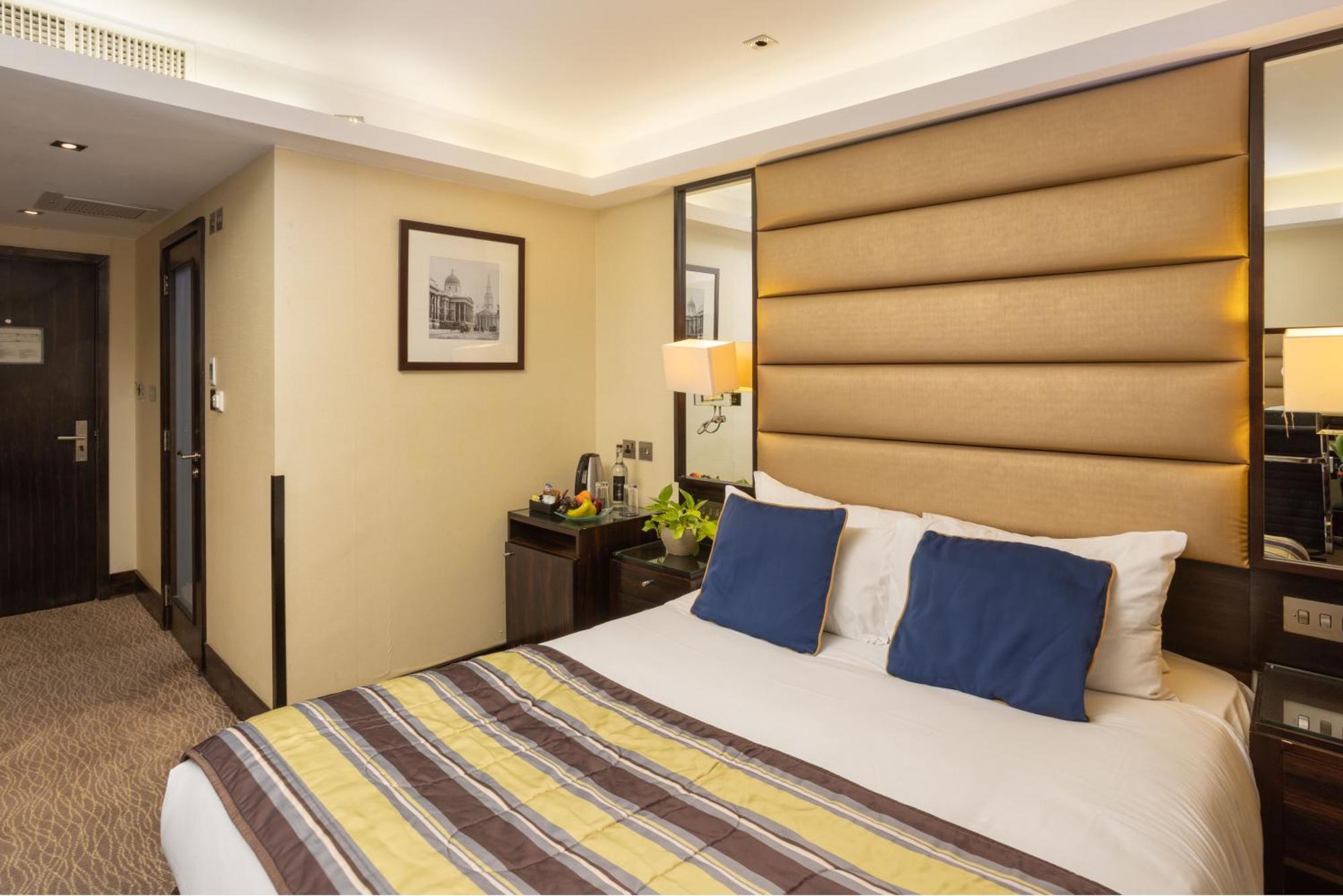 Park Grand Mayfair Londres Exterior foto A room at the hotel
