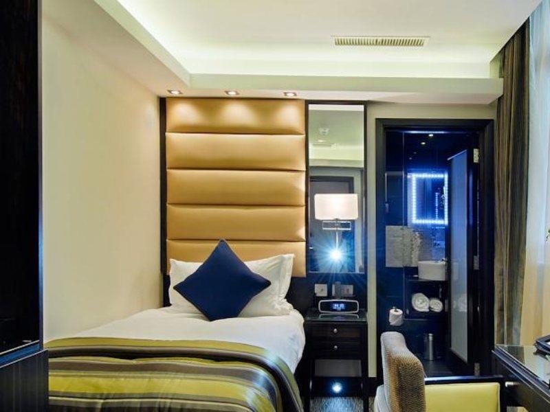 Park Grand Mayfair Londres Exterior foto A room at the hotel